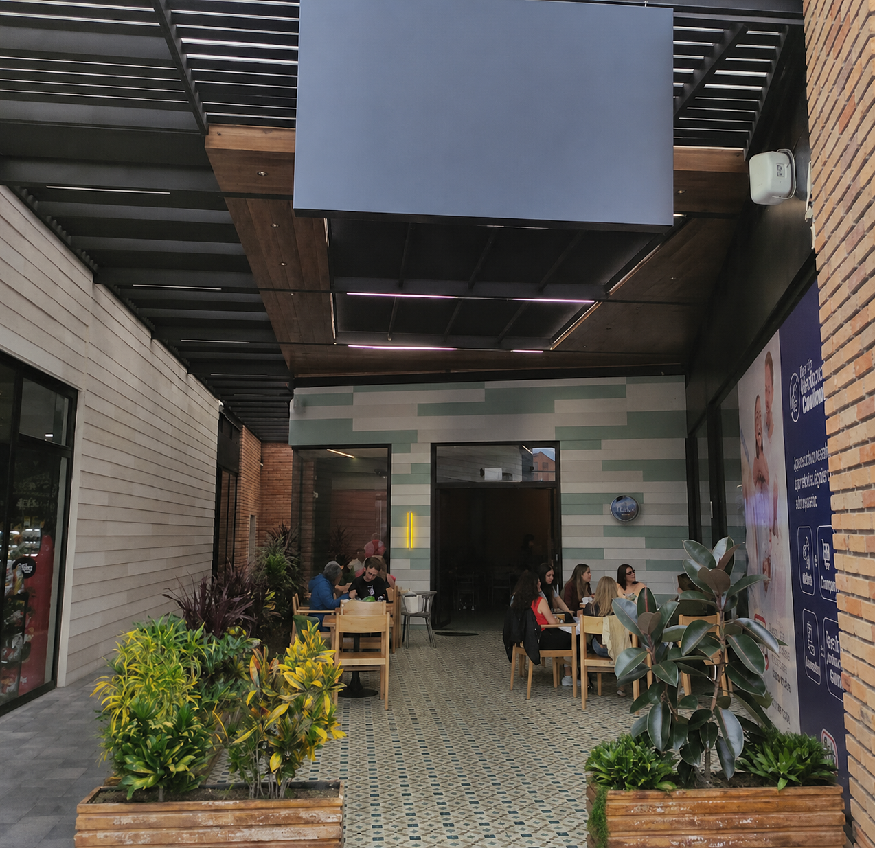 Local comercial en la Av. 12 de Octubre